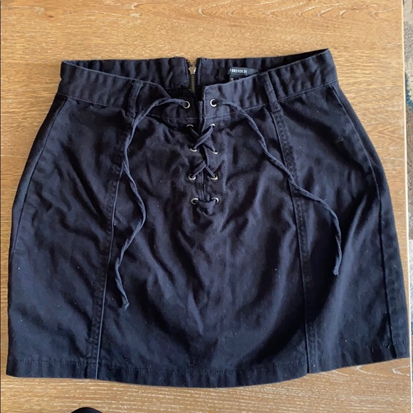 Forever 21 Black Skirt - Picture 1 of 2